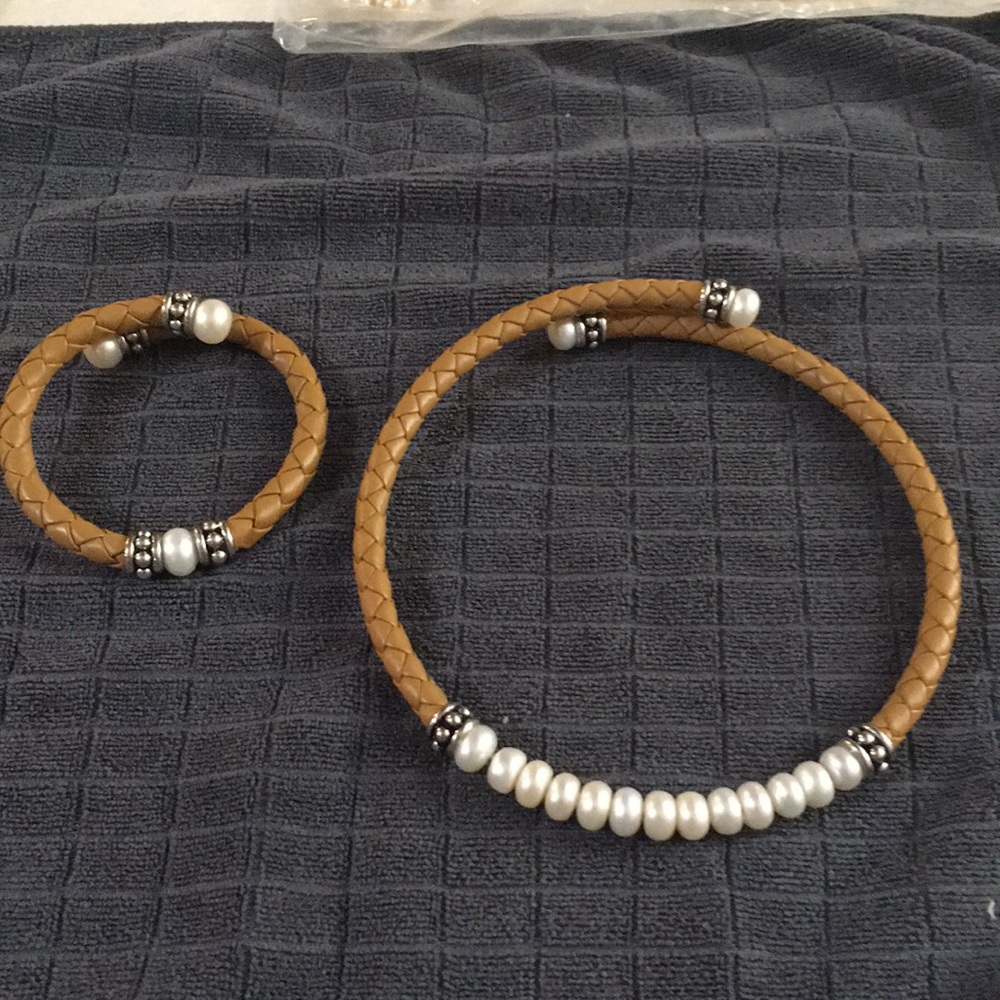 Honora necklace and bracelet set.